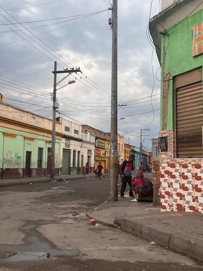 el bronx el cartucho barrio bogota cronica crimen drogas